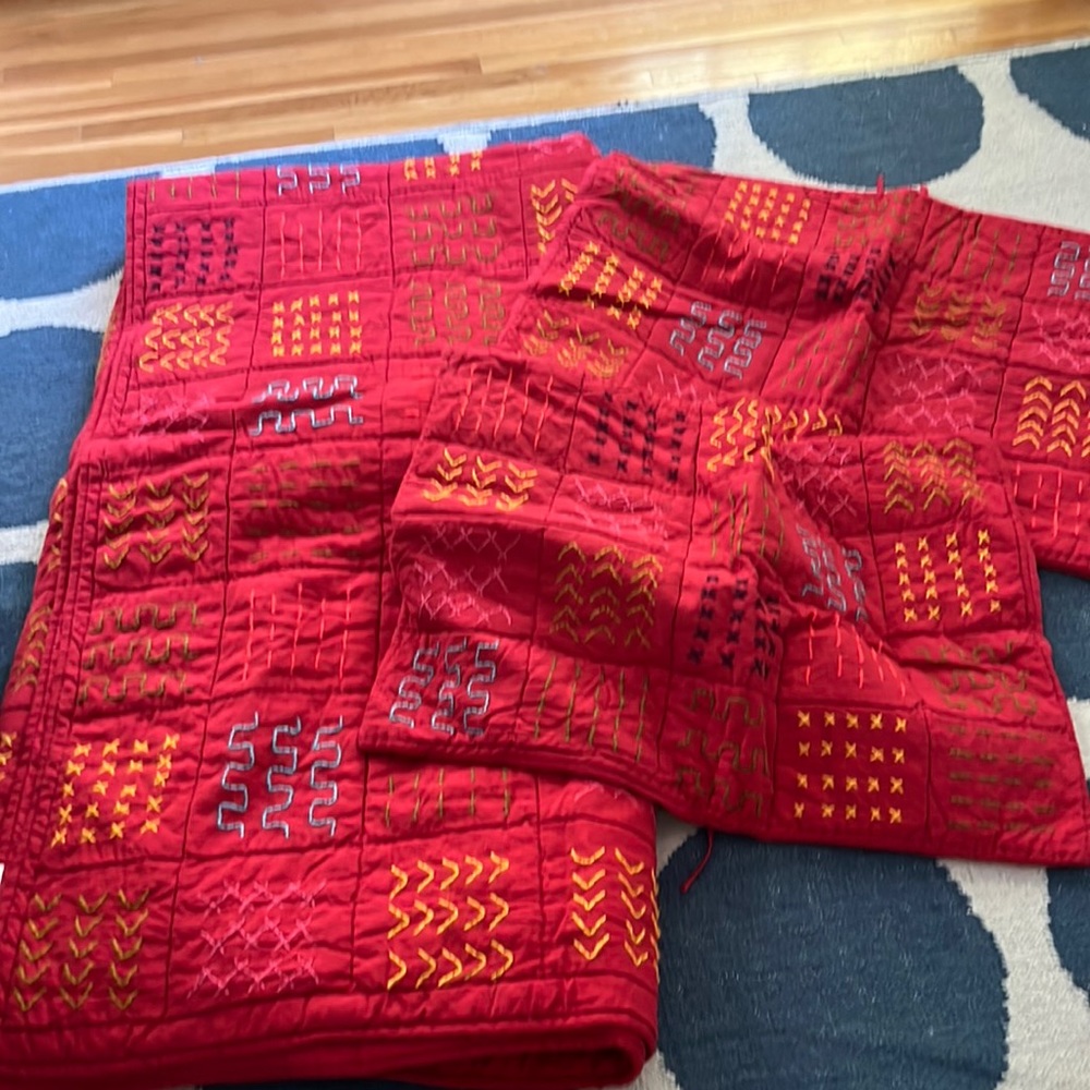 Garnet Hill comforter and two shams